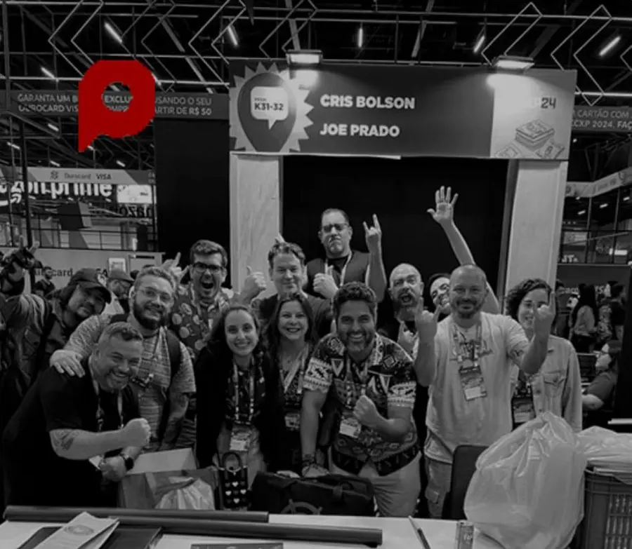 Joe Prado and fellow comic artists meeting visitors on the convention show floor